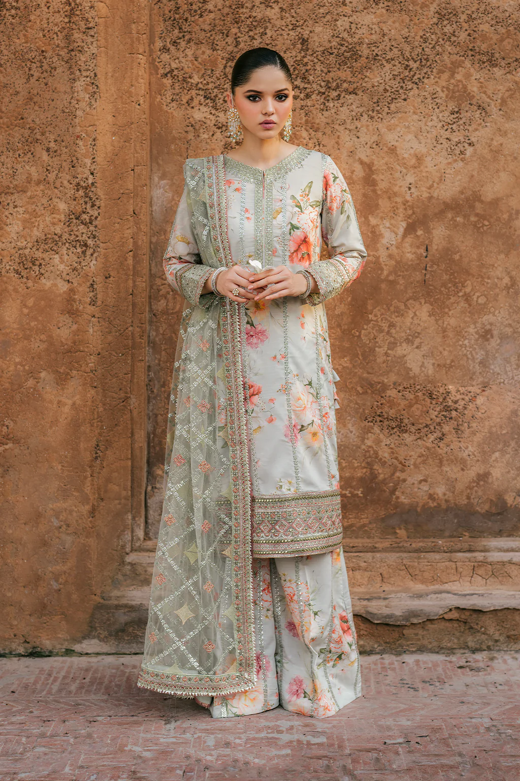 Iznik Luxury Embroidered Lawn Unstitched 3 Pc UE 311 Eid Collection